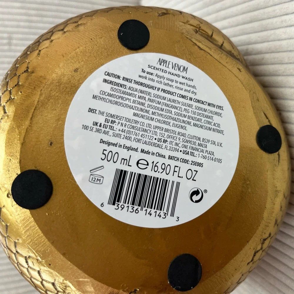 NWT ⚜️🖤⚜️ Asquith & Somerset Apple Venom Scented Hand Wash